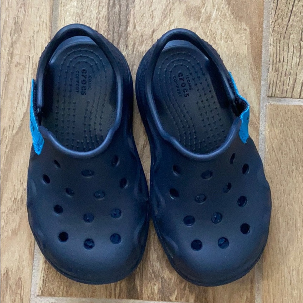 New never worn slip on crocs size 8